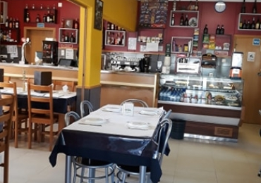 Restaurante e casa à venda